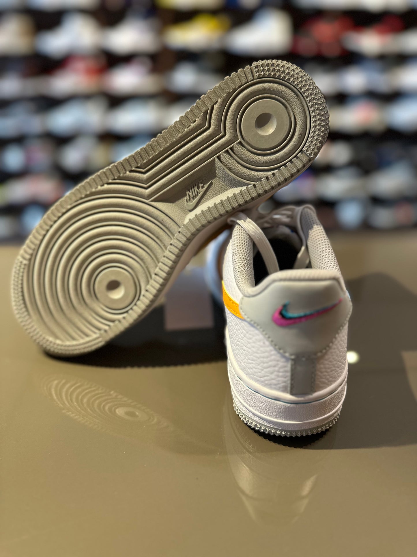 Nike Air Force 1 LV8 EMB DJ9993 100 38
