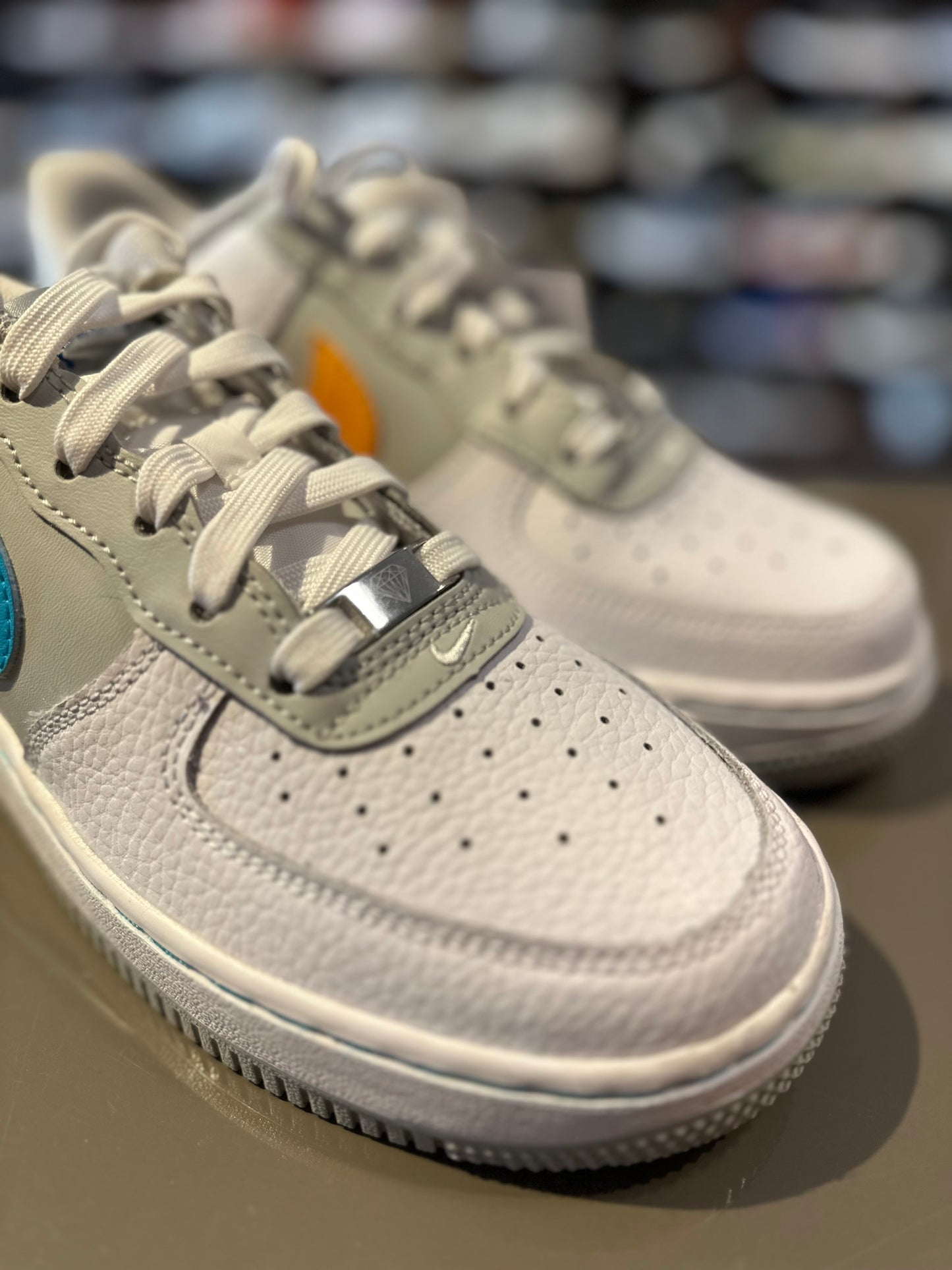 Nike Air Force 1 LV8 EMB DJ9993 100 38