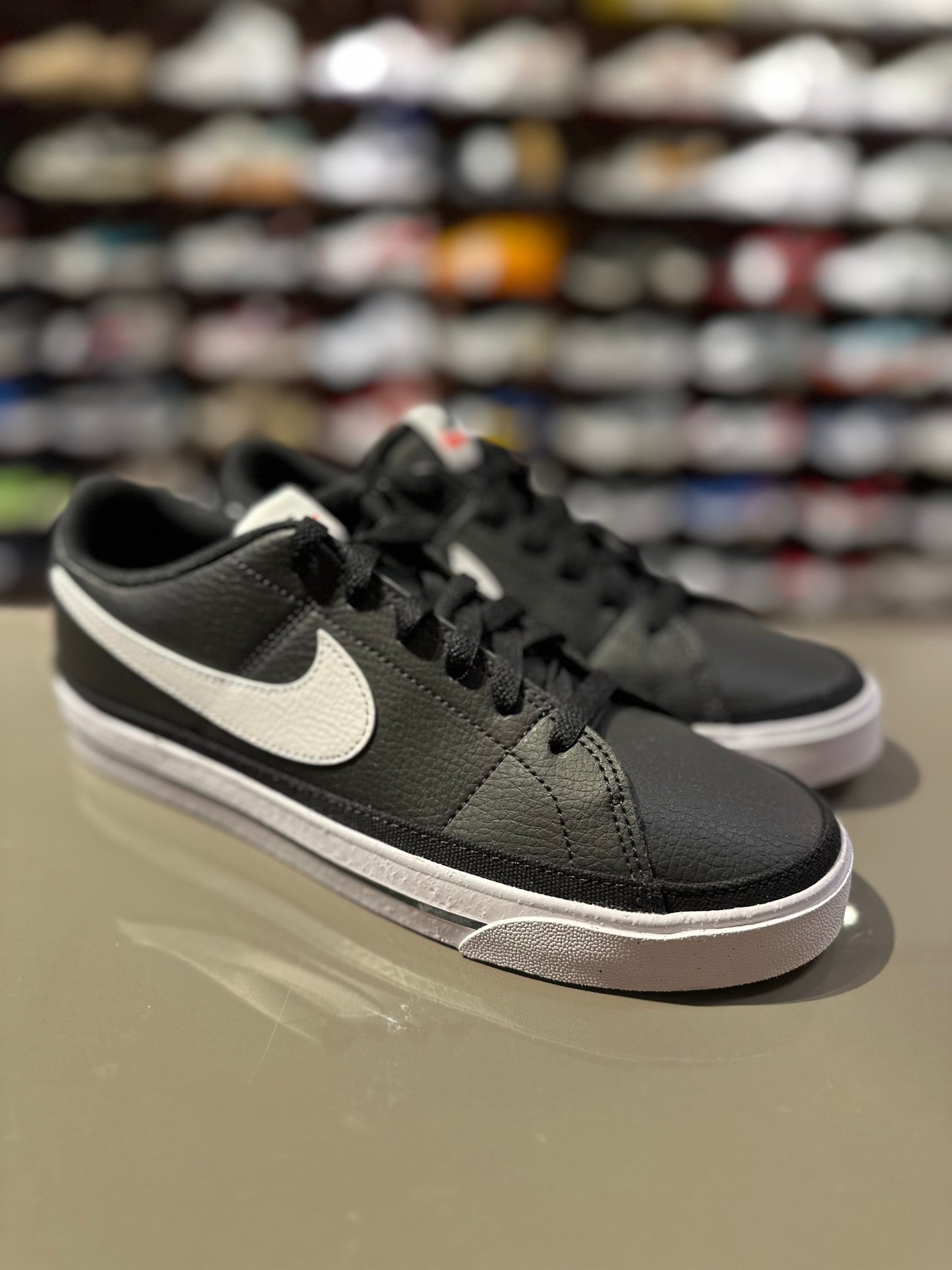 Nike Court Legacy DH3162 001 40.5