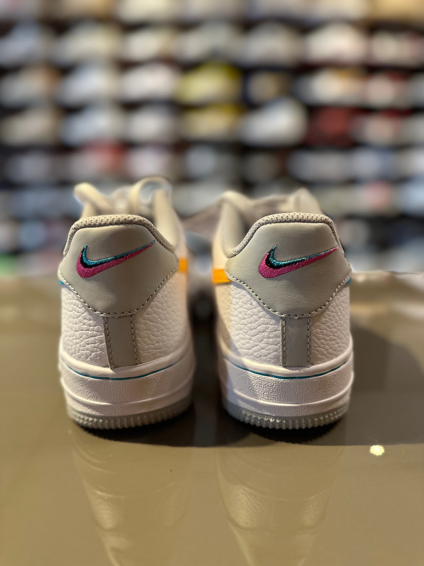 Nike Air Force 1 LV8 EMB DJ9993 100 38