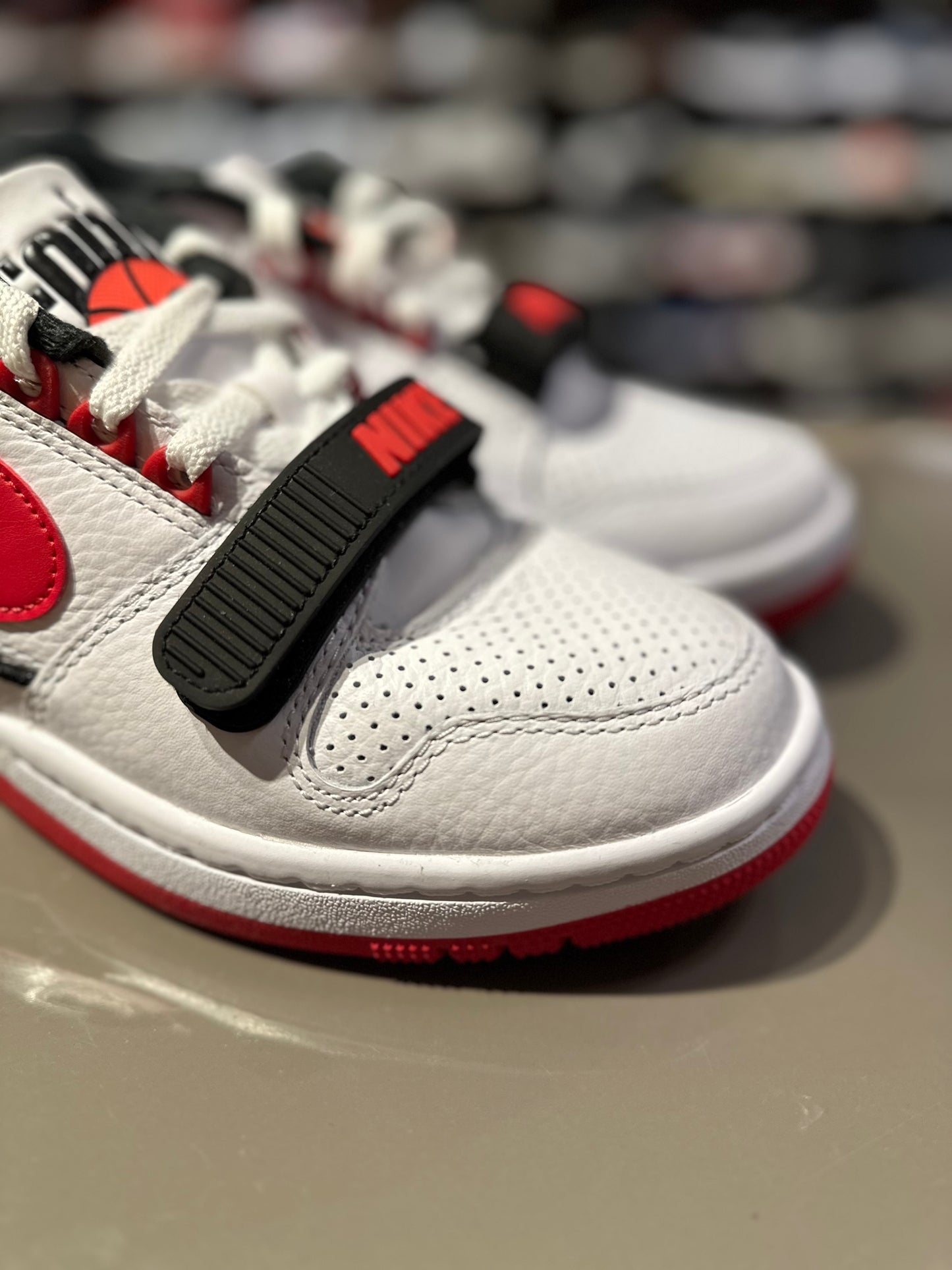 Nike AAF88 DZ4627 100